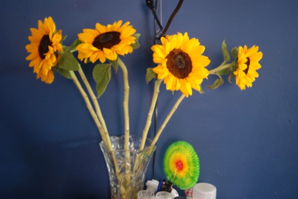 I bought these sunflowers because I was having a rotten week and they brightened up the whole room. See?! I'M ALIVE INSIDE.