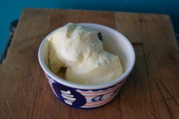 As you can see, this isn't some loud, bright yellow. If you're looking to prank a loved/liked/tolerated one, you could totally try to pass this off as lemon ice cream for kicks. Please try this and get back to me. 